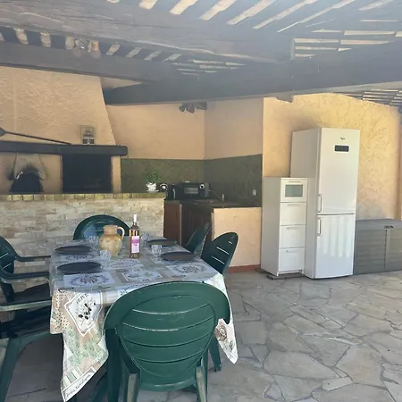 Dans Maison Familiale سا لُرون دو فار